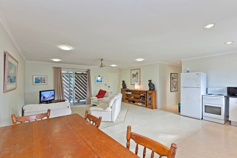 14 Kerstin Court, ROCHEDALE SOUTH QLD 4123, Rochedale South - Thumbnail 3