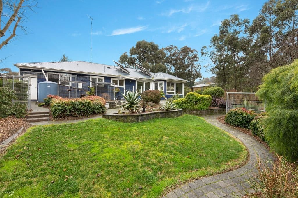 6 Valley Court, Diamond Creek VIC 3089, Diamond Creek - Thumbnail 2