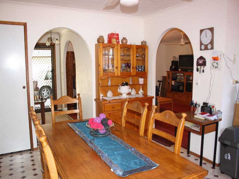 35 Seabrook Street, ELANORA QLD 4221, Elanora - Thumbnail 5