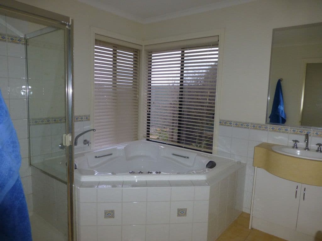 27 Woodlands Circ, Echuca VIC 3564, Echuca - Thumbnail 6