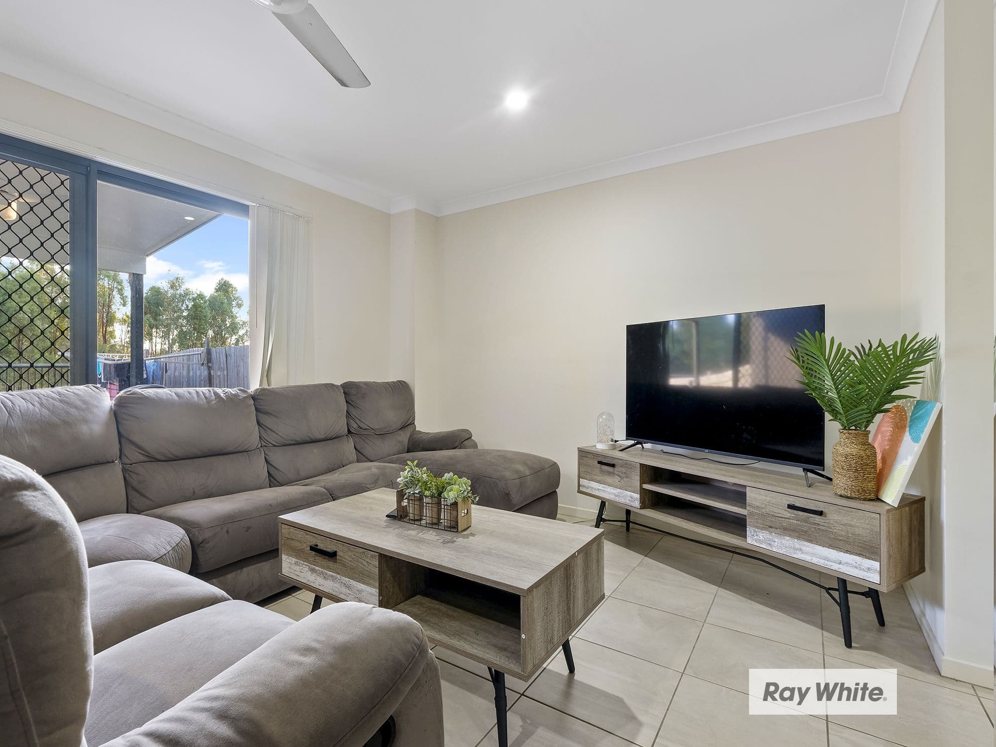 27 Woodroffe Crescent, Redbank Plains QLD 4301, Redbank Plains - Thumbnail 2