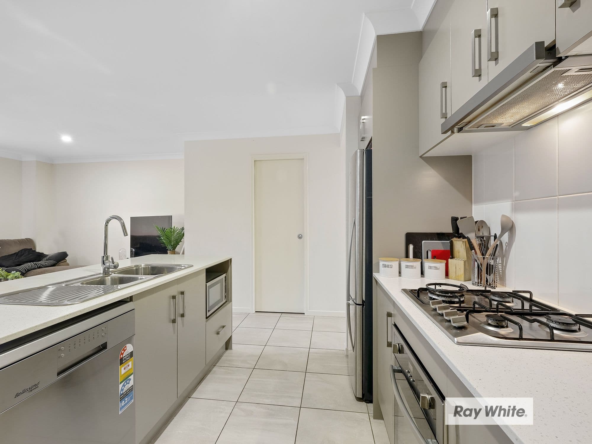27 Woodroffe Crescent, Redbank Plains QLD 4301, Redbank Plains - Thumbnail 6