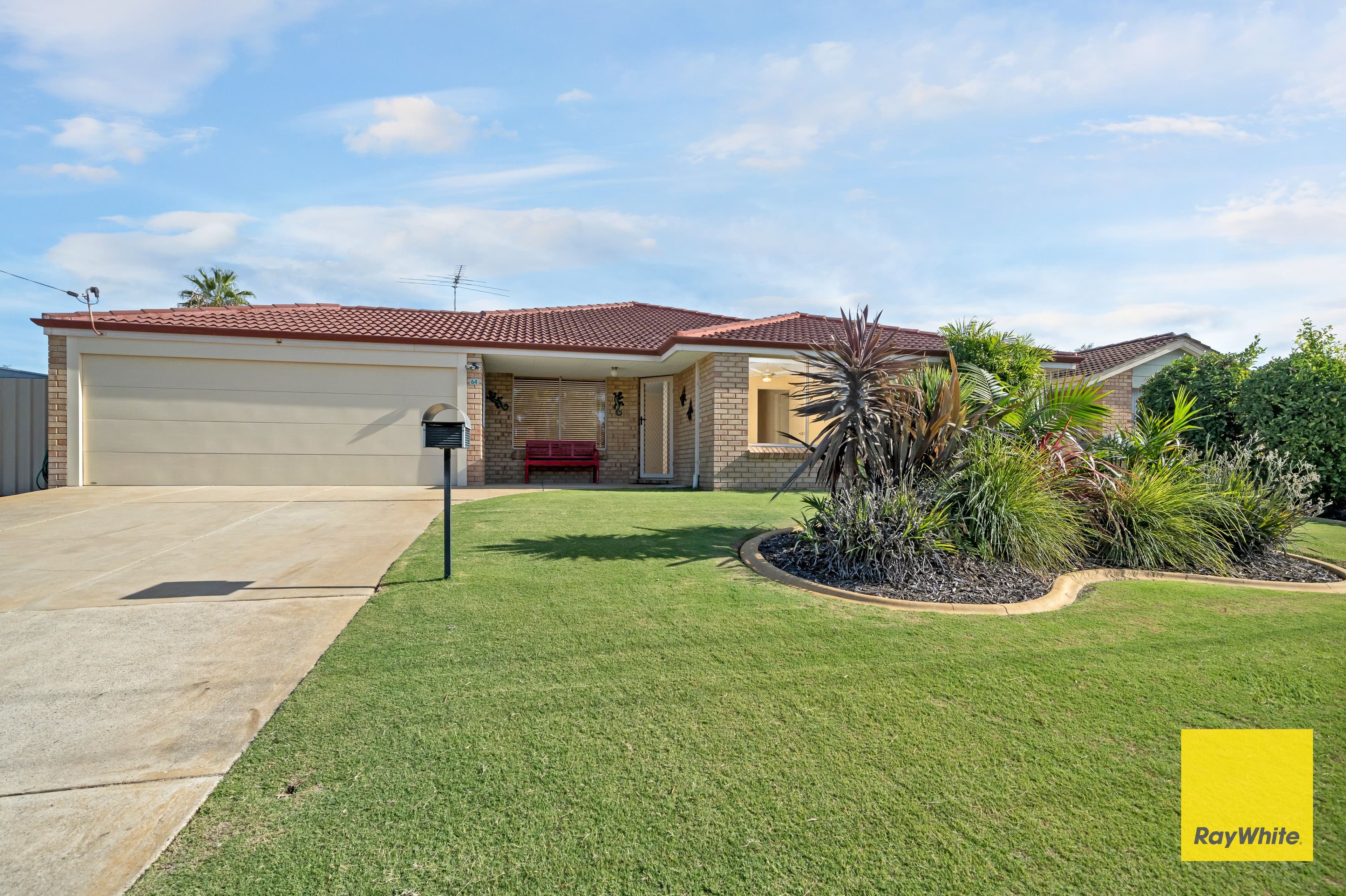 64 Minigwal Loop, Waikiki WA 6169, Waikiki - Image 1