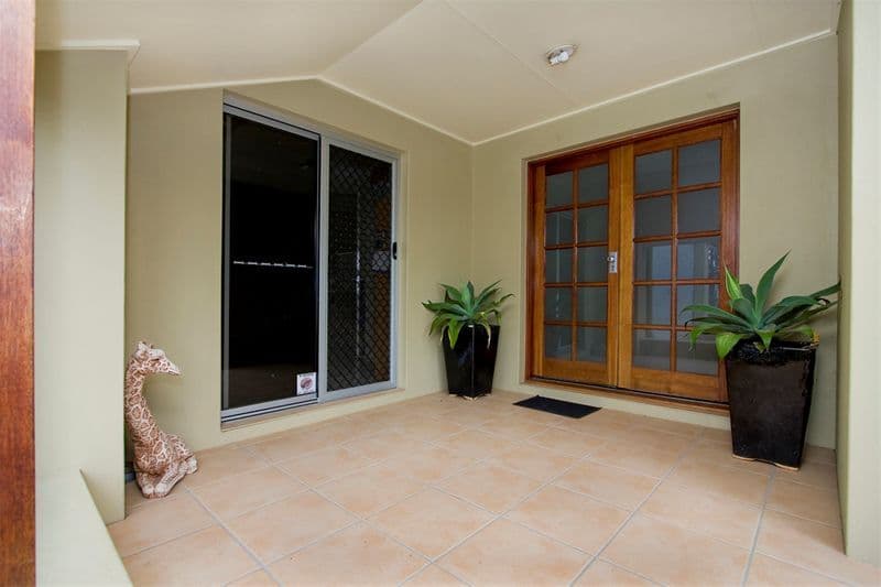 17 Oakview Circuit, BROOKWATER QLD 4300, Brookwater - Thumbnail 2