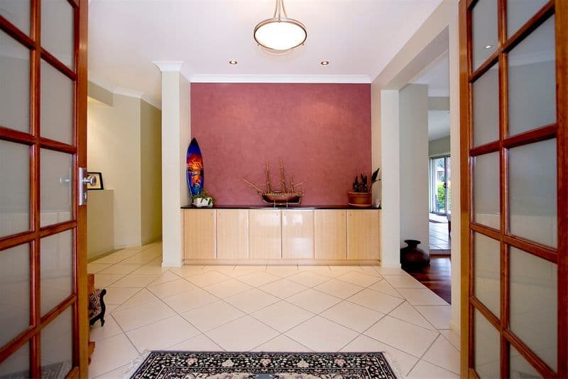 17 Oakview Circuit, BROOKWATER QLD 4300, Brookwater - Thumbnail 3