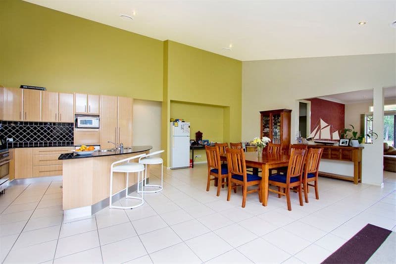 17 Oakview Circuit, BROOKWATER QLD 4300, Brookwater - Thumbnail 6