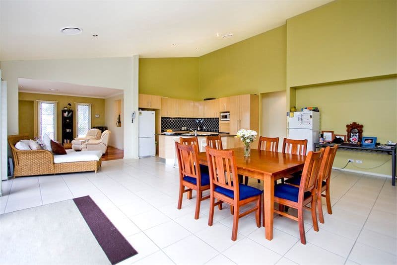 17 Oakview Circuit, BROOKWATER QLD 4300, Brookwater - Thumbnail 7