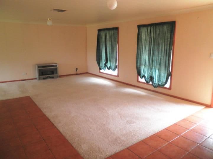 7 Ratho Road, YOUNG NSW 2594, Young - Thumbnail 5