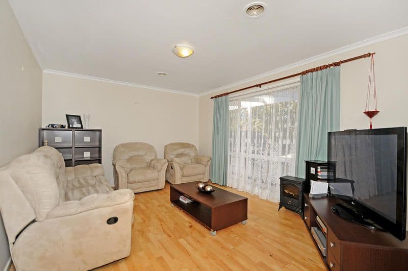 11 Phillipson Crescent, CALWELL ACT 2905, Calwell - Thumbnail 3
