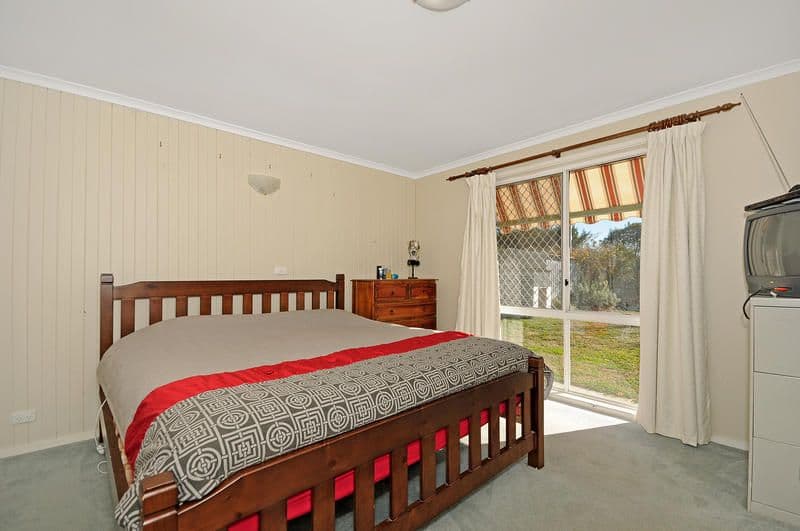 11 Phillipson Crescent, CALWELL ACT 2905, Calwell - Thumbnail 8
