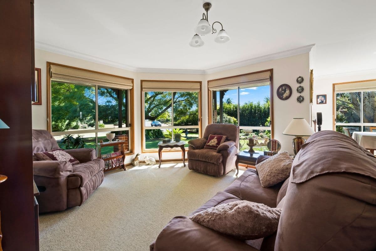 2 Lynne Court, HIGHFIELDS QLD 4352, Highfields - Thumbnail 3