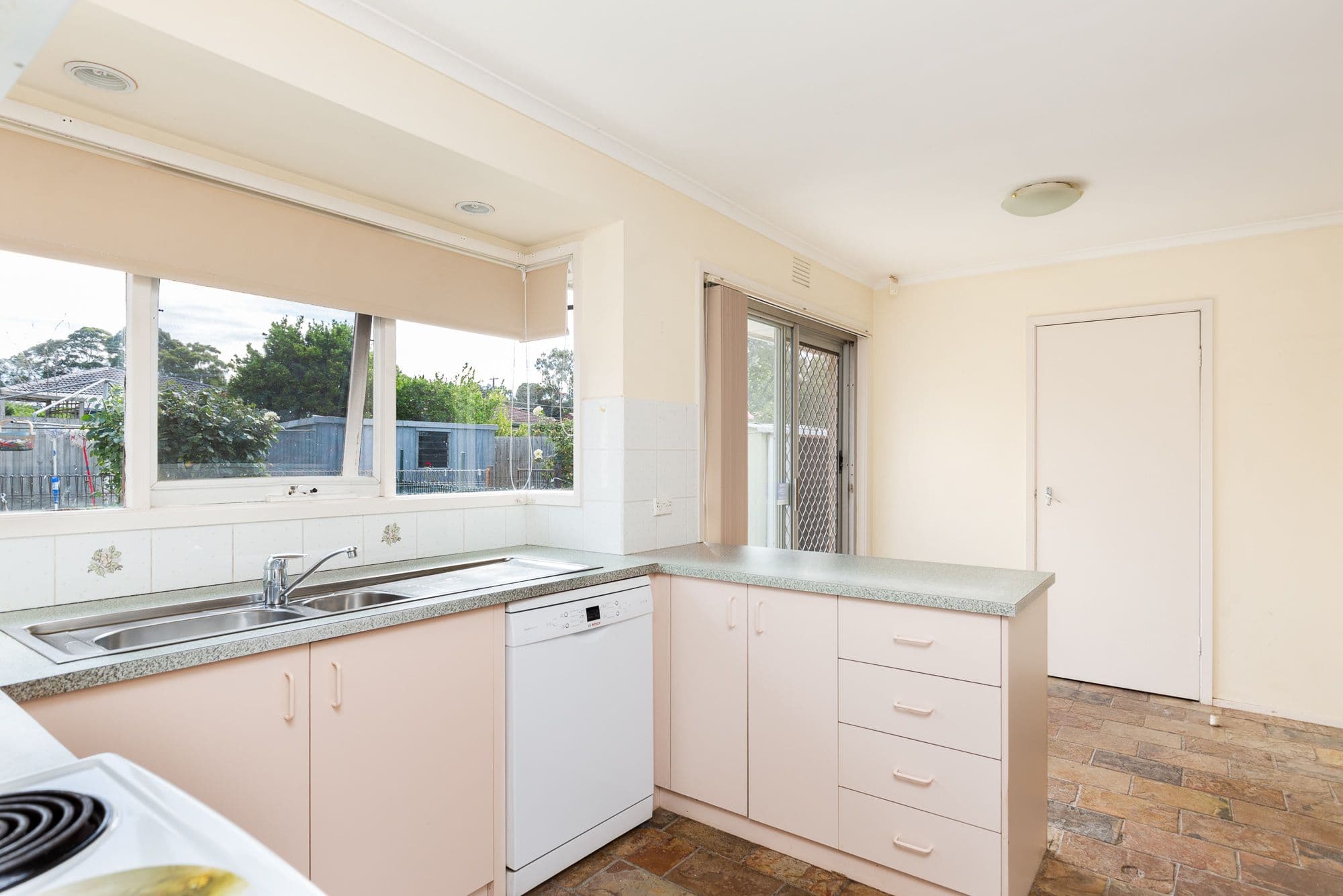137 Doveton Avenue, Doveton VIC 3177, Doveton - Thumbnail 3