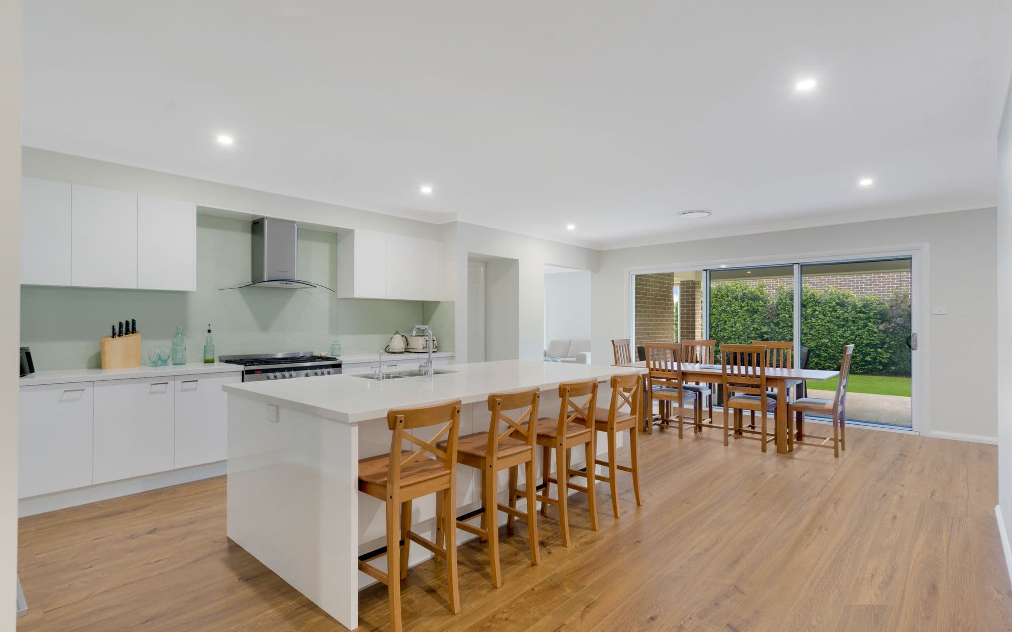 37 Tarrawarra Avenue, GLEDSWOOD HILLS NSW 2557, Gledswood Hills - Thumbnail 3