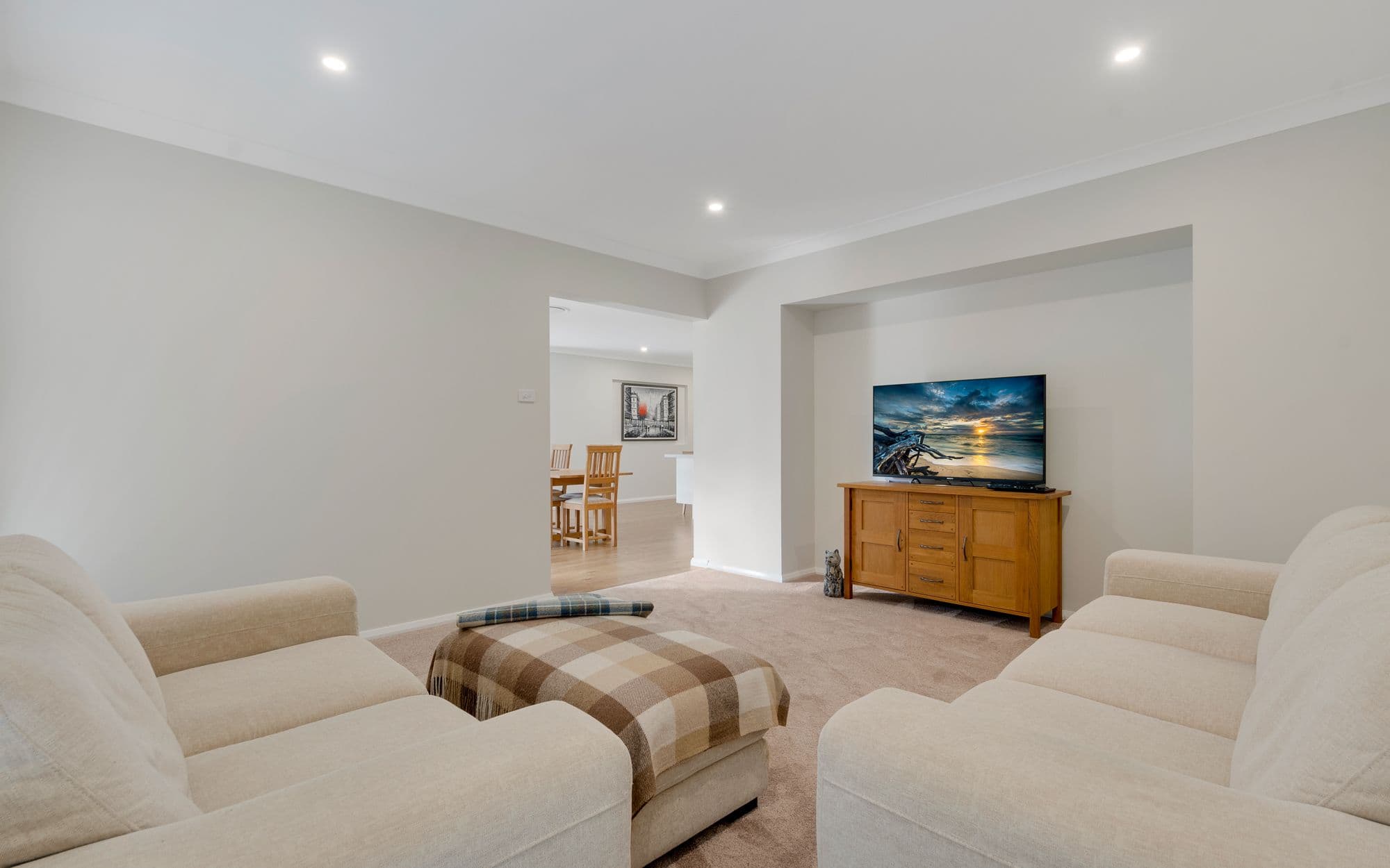 37 Tarrawarra Avenue, GLEDSWOOD HILLS NSW 2557, Gledswood Hills - Thumbnail 7