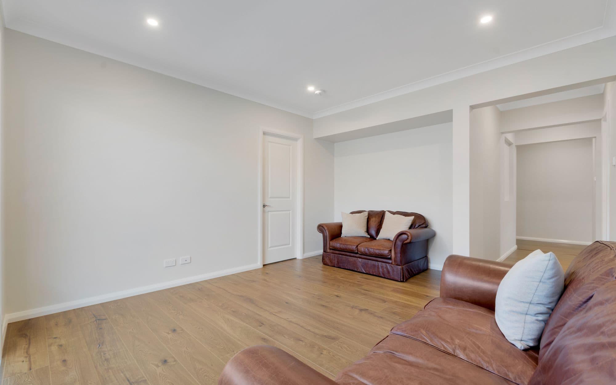 37 Tarrawarra Avenue, GLEDSWOOD HILLS NSW 2557, Gledswood Hills - Thumbnail 8