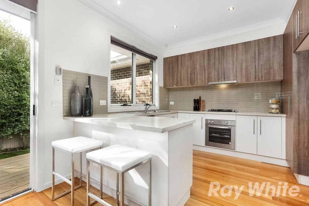 23 Montgomery Avenue, Mount Waverley VIC 3149, Mount Waverley - Thumbnail 3