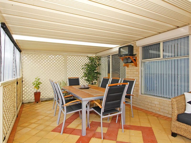 12 Hamelin Drive, BALLAJURA WA 6066, Ballajura - Thumbnail 2