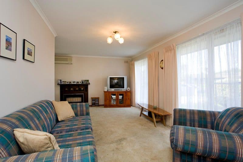 36 Greenville Drive, GROVEDALE VIC 3216, Grovedale - Thumbnail 2