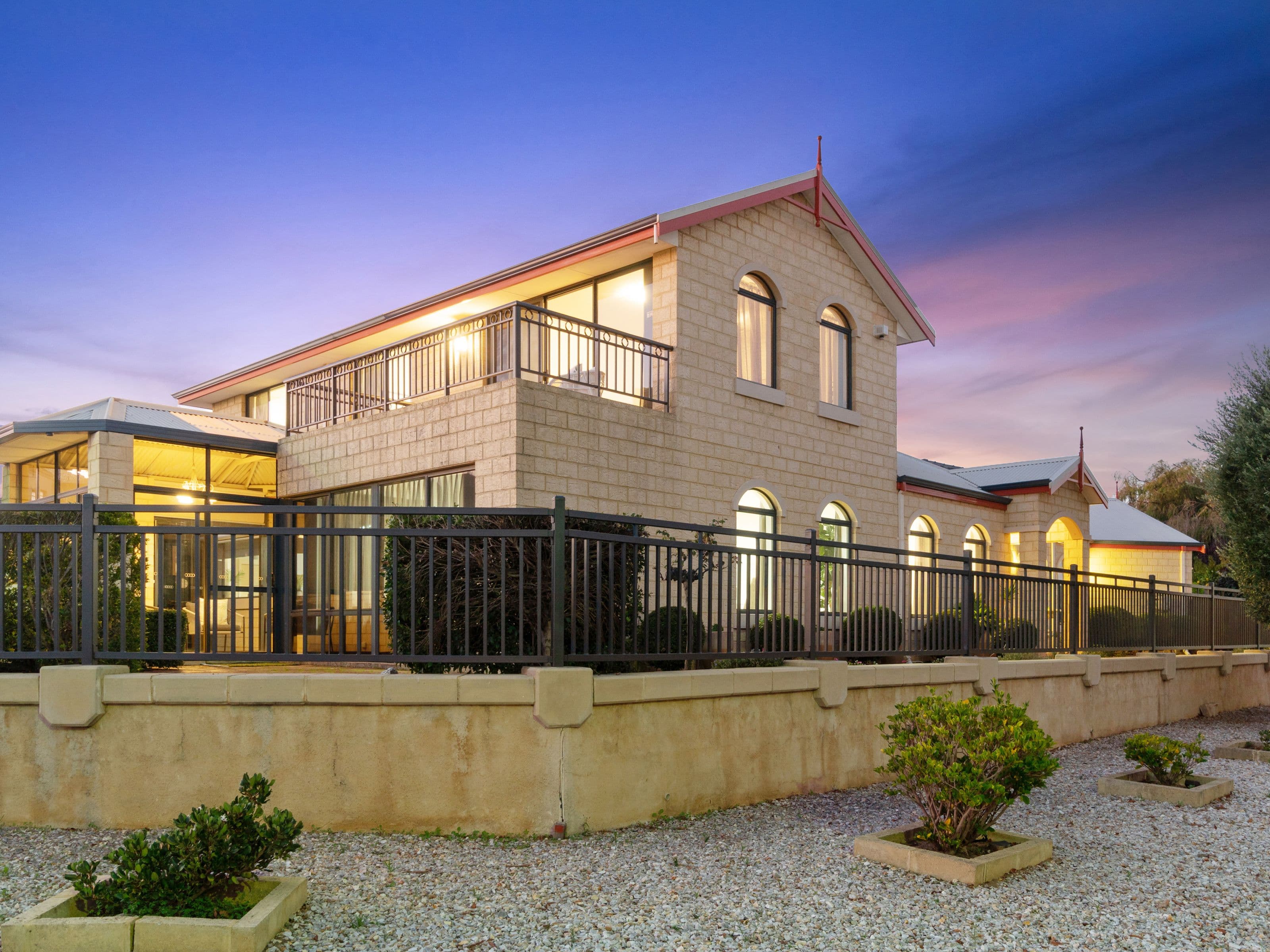 10 Crowley Vista, Salter Point WA 6152, Salter Point - Image 1