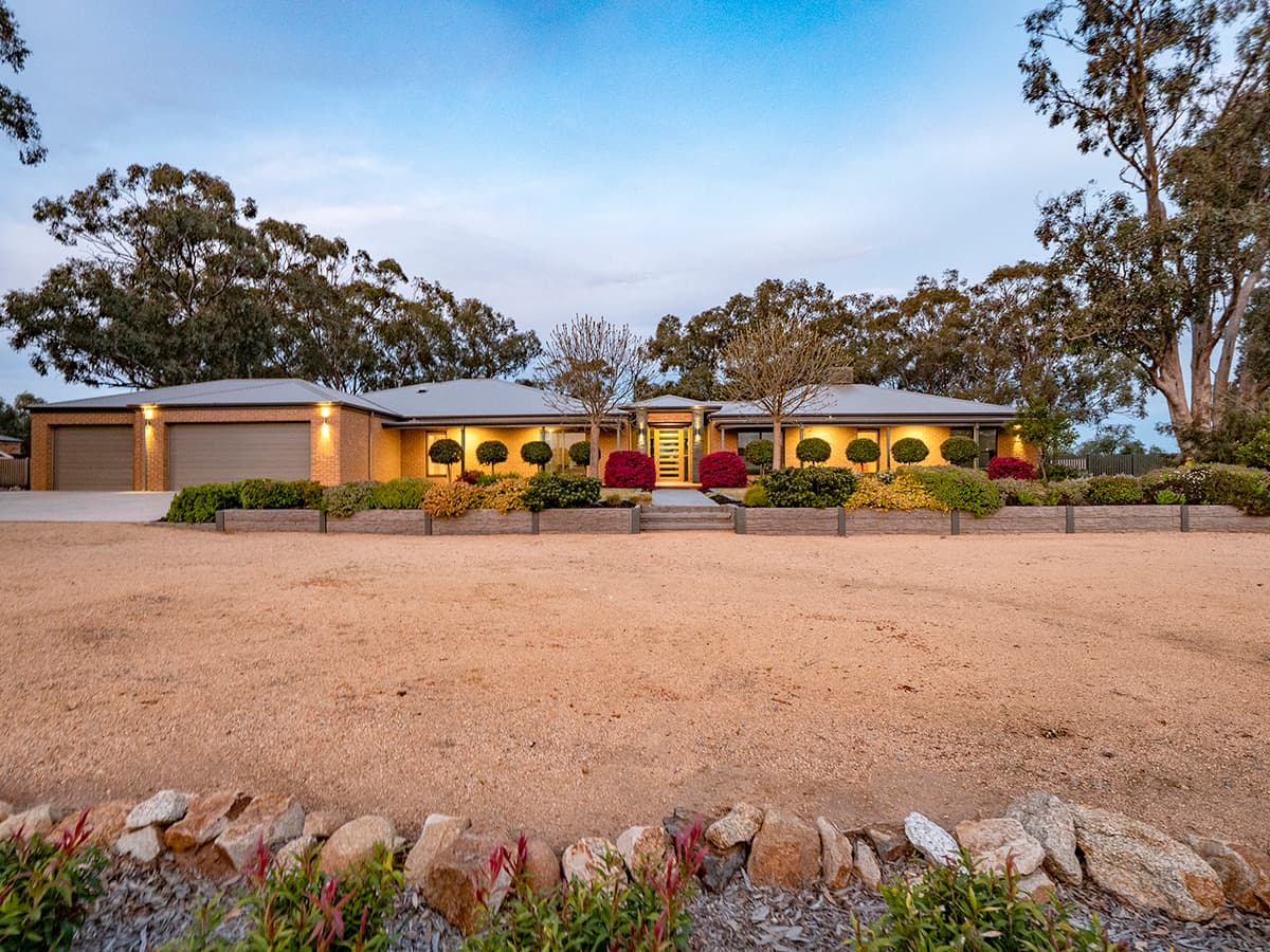 187 Kinnairds Road, Numurkah, Numurkah - Image 1