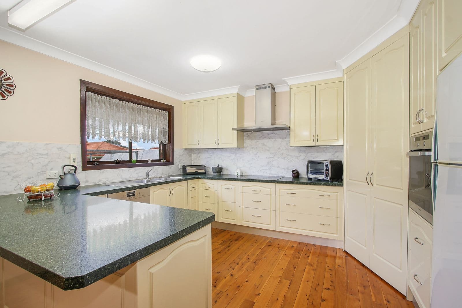 544 Kemp Street, Lavington NSW 2641, Lavington - Thumbnail 2