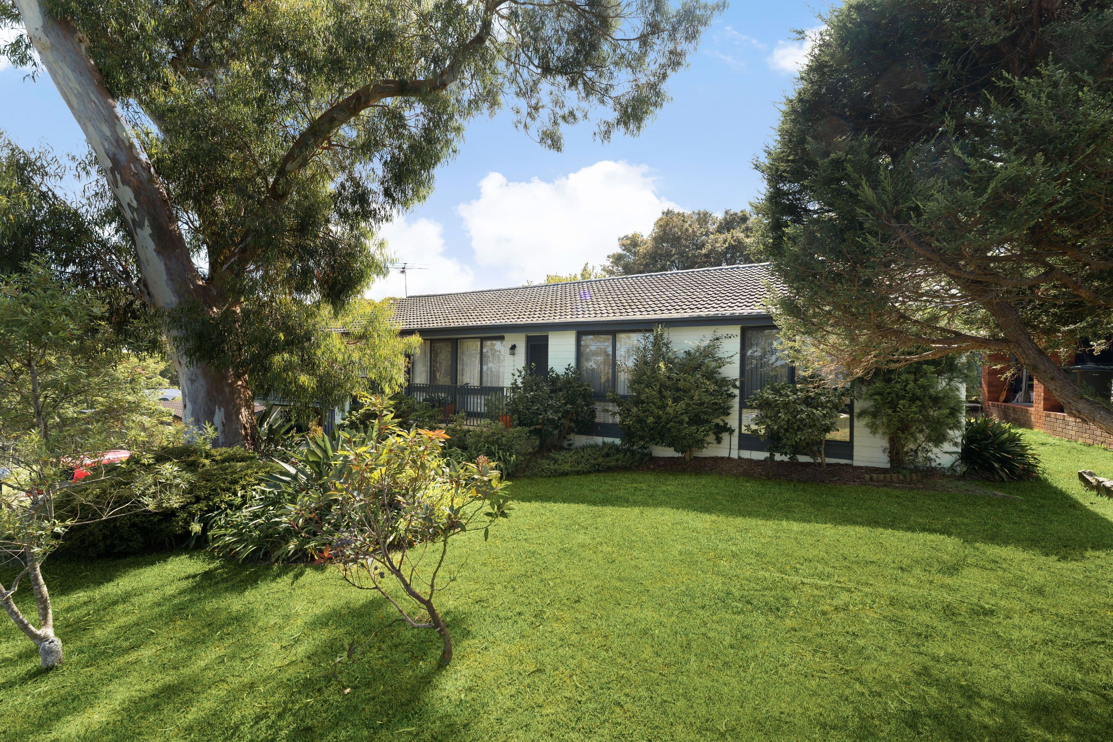 8 Hollings Crescent, Heathcote NSW 2233, Heathcote - Image 1