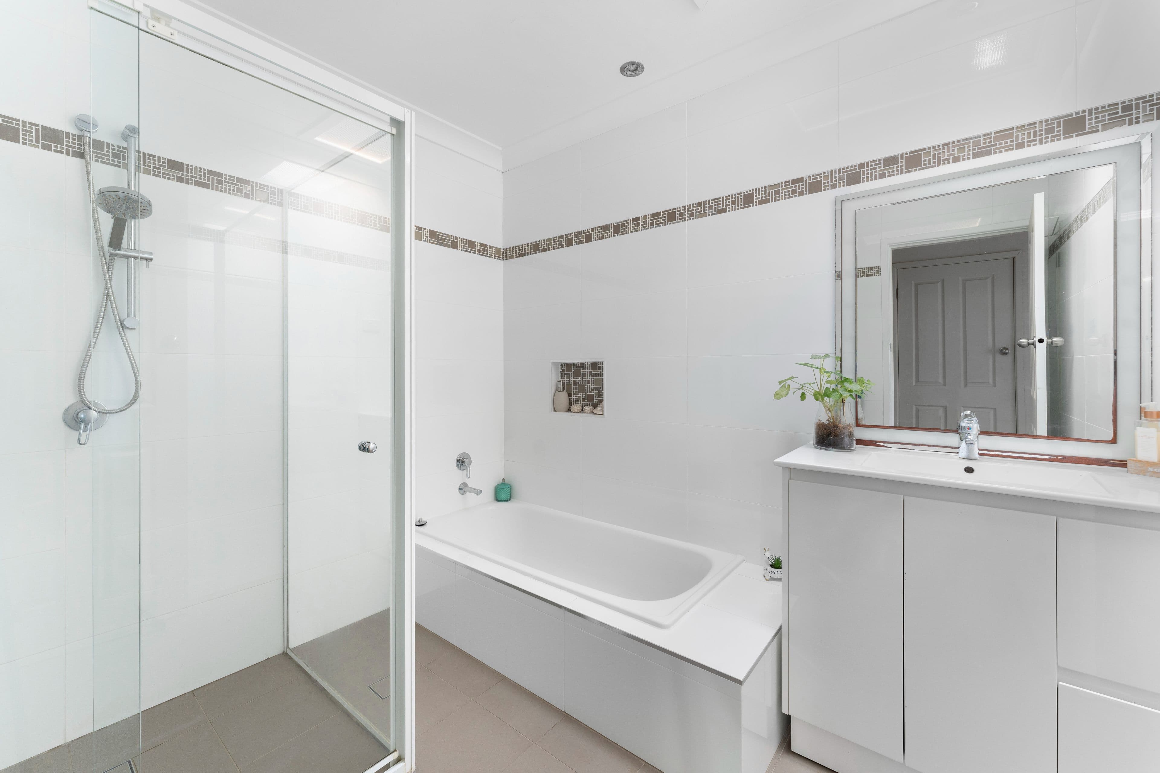 8 Hollings Crescent, Heathcote NSW 2233, Heathcote - Thumbnail 8