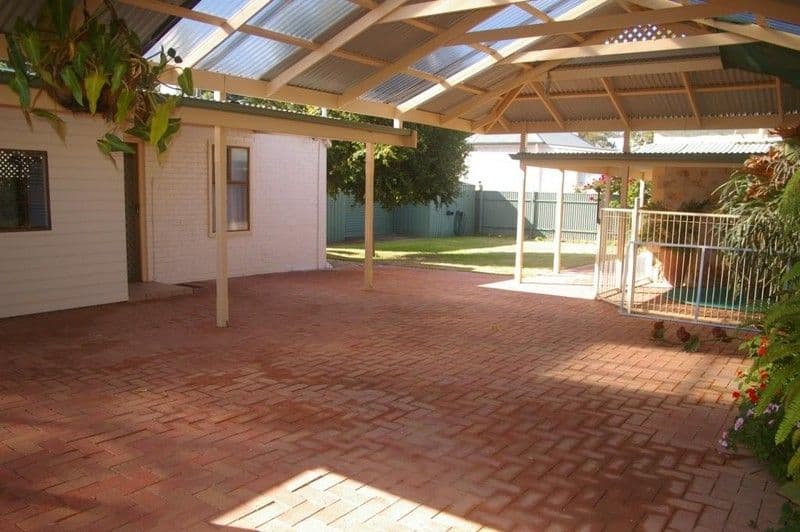 24 Blyth Terrace, MOONTA SA 5558, Moonta - Thumbnail 2