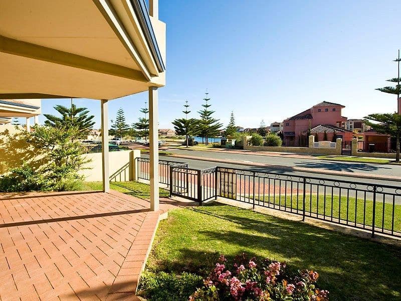 8 Westview Parade, WANNANUP WA 6210, Wannanup - Thumbnail 3