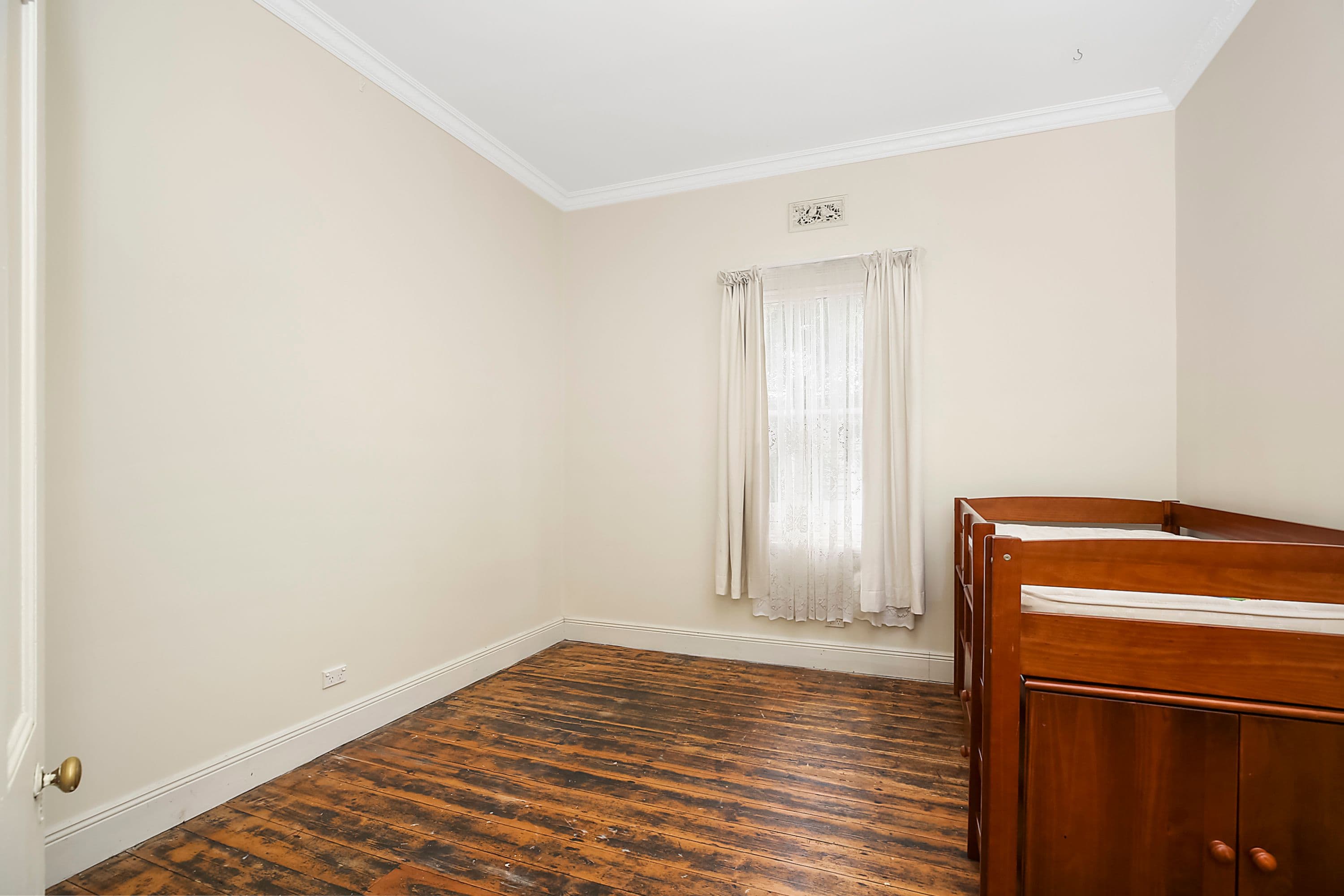 12 Henderson Street, Camperdown VIC 3260, Camperdown - Thumbnail 8