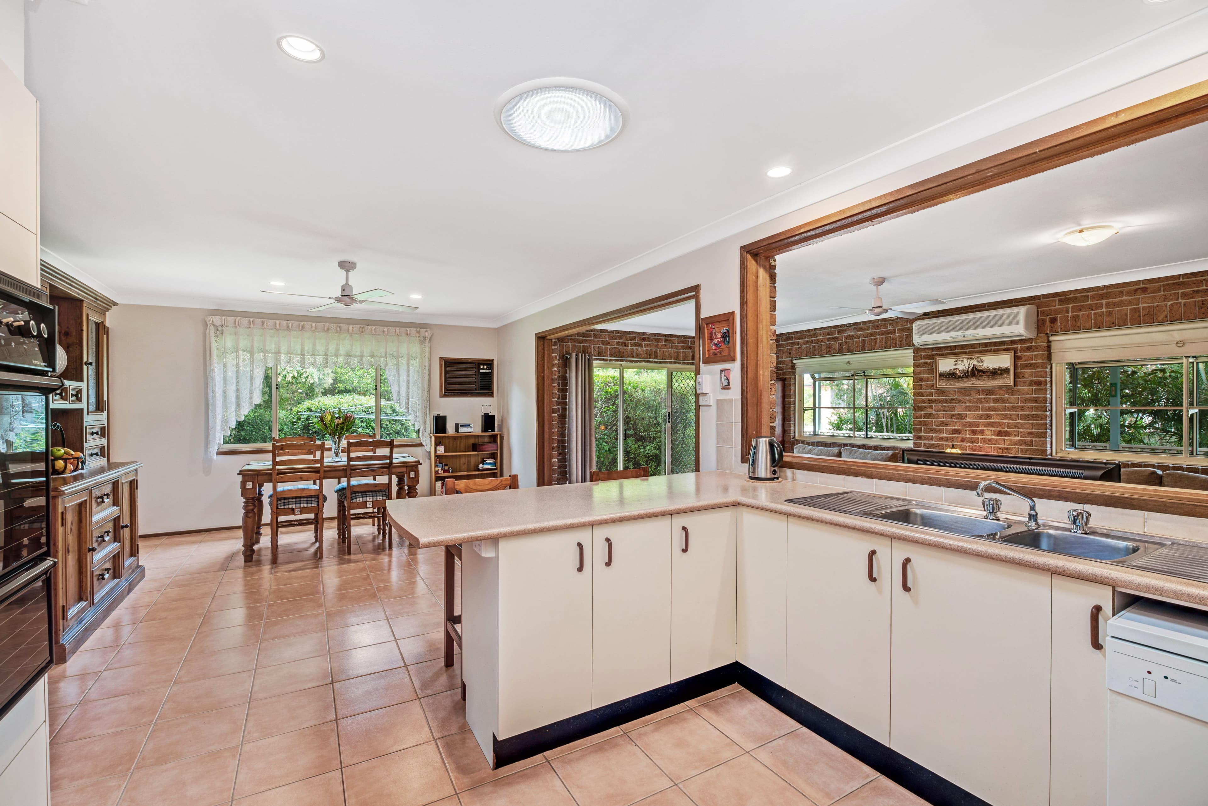 13 Maple Road, Largs - Thumbnail 3