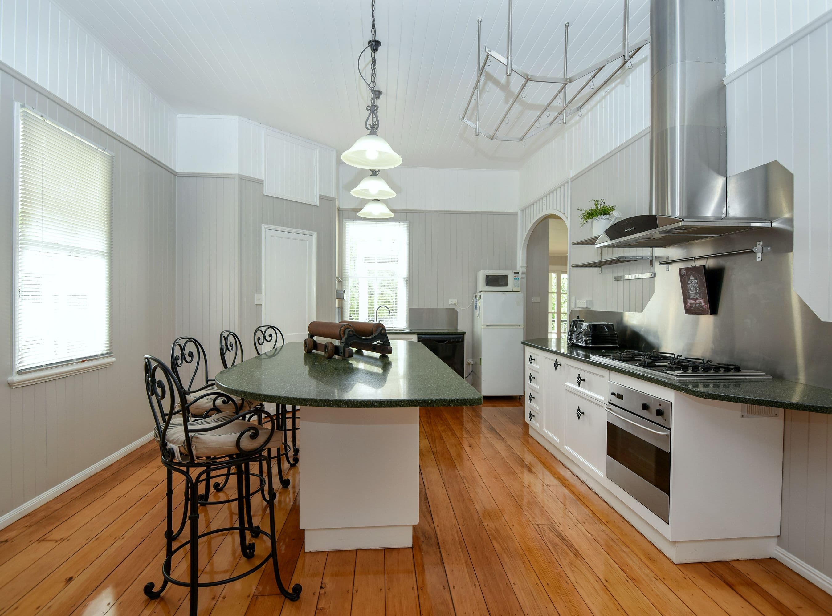 285 South Street, Harristown QLD 4350, Harristown - Thumbnail 2