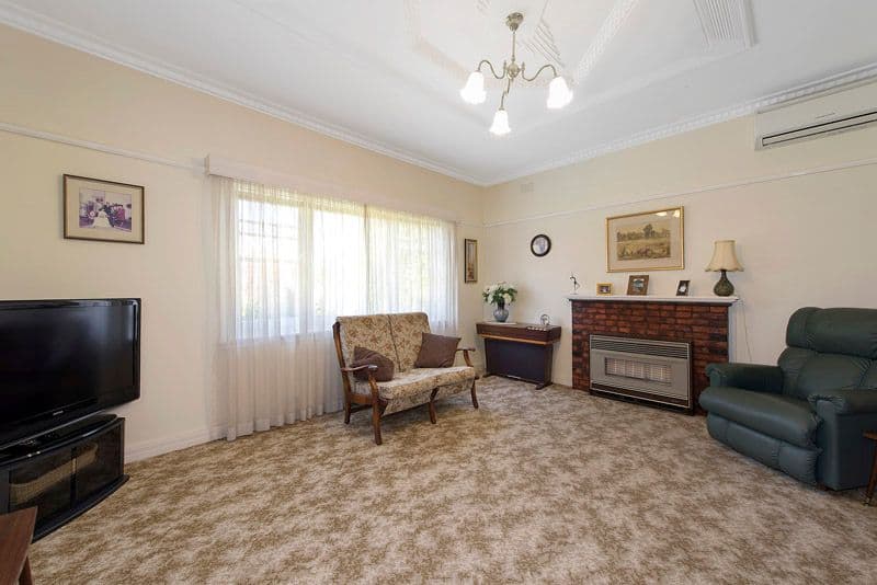 34 Calembeena Avenue, Hughesdale VIC 3166, Hughesdale - Thumbnail 3
