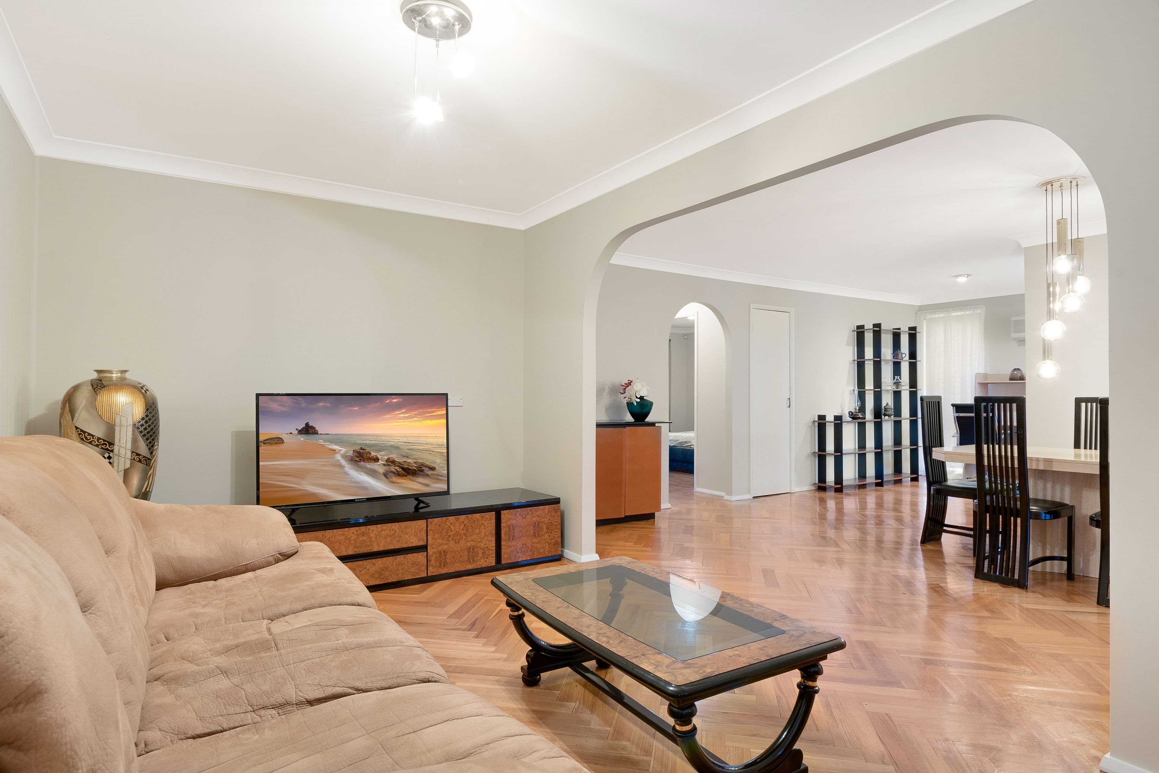 2 Woodlark Place, Glenfield - Thumbnail 2