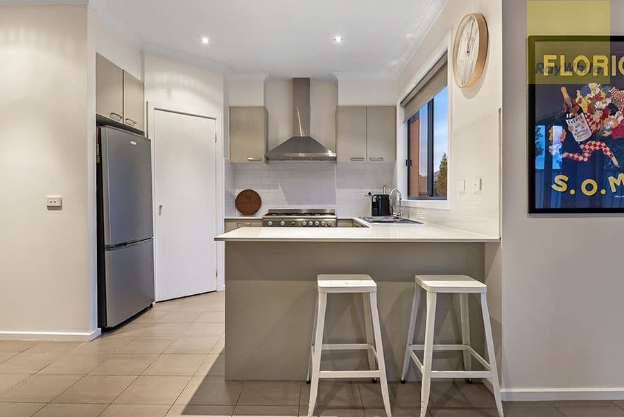 32 The Garlands, Craigieburn VIC 3064, Craigieburn - Thumbnail 3