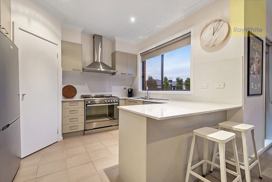 32 The Garlands, Craigieburn VIC 3064, Craigieburn - Thumbnail 4