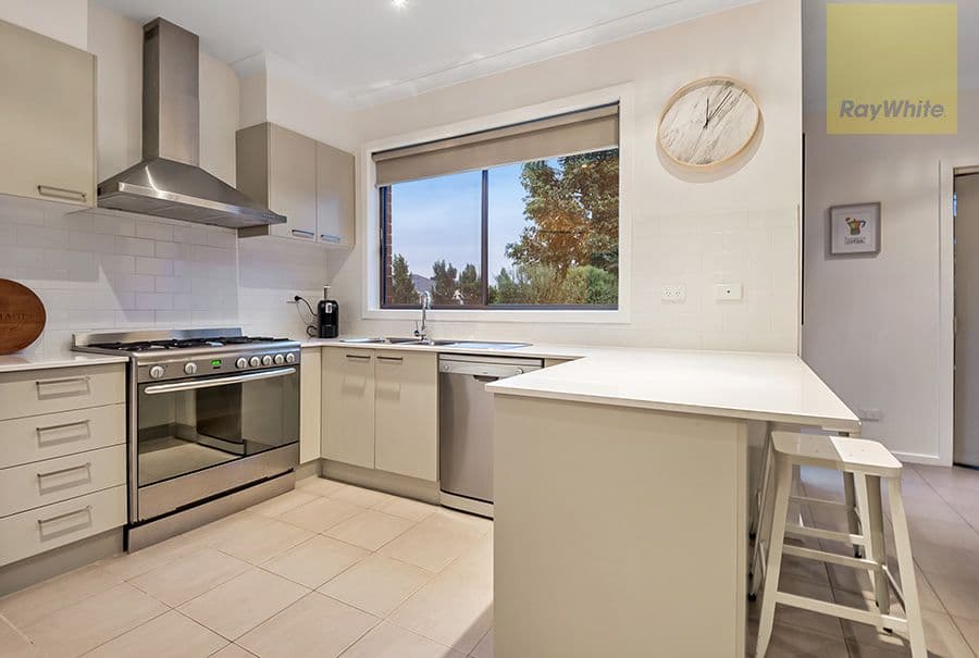 32 The Garlands, Craigieburn VIC 3064, Craigieburn - Thumbnail 5
