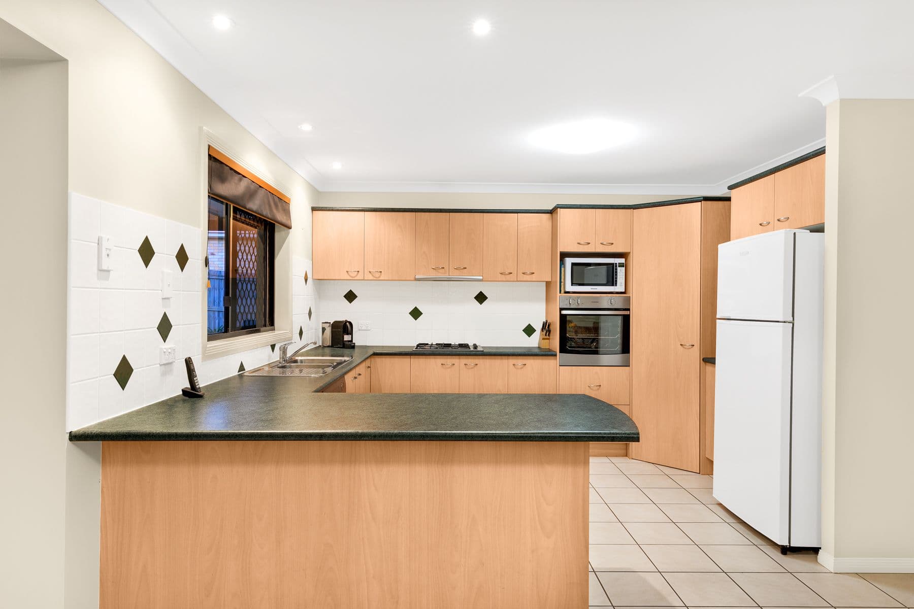 10 Murchison Court, Murrumba Downs QLD 4503, Murrumba Downs - Thumbnail 2