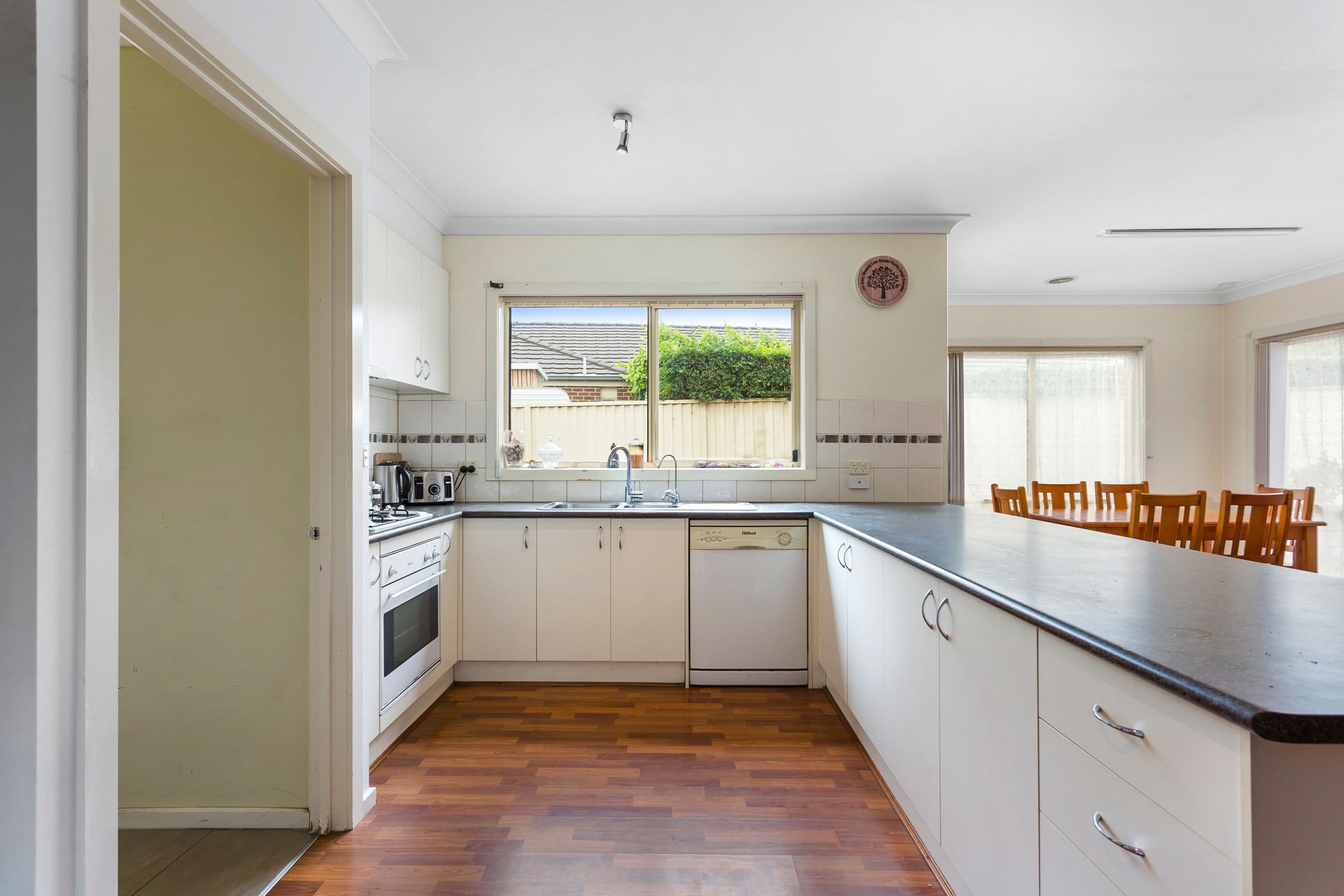 16 Viola Avenue, Pakenham VIC 3810, Pakenham - Thumbnail 2
