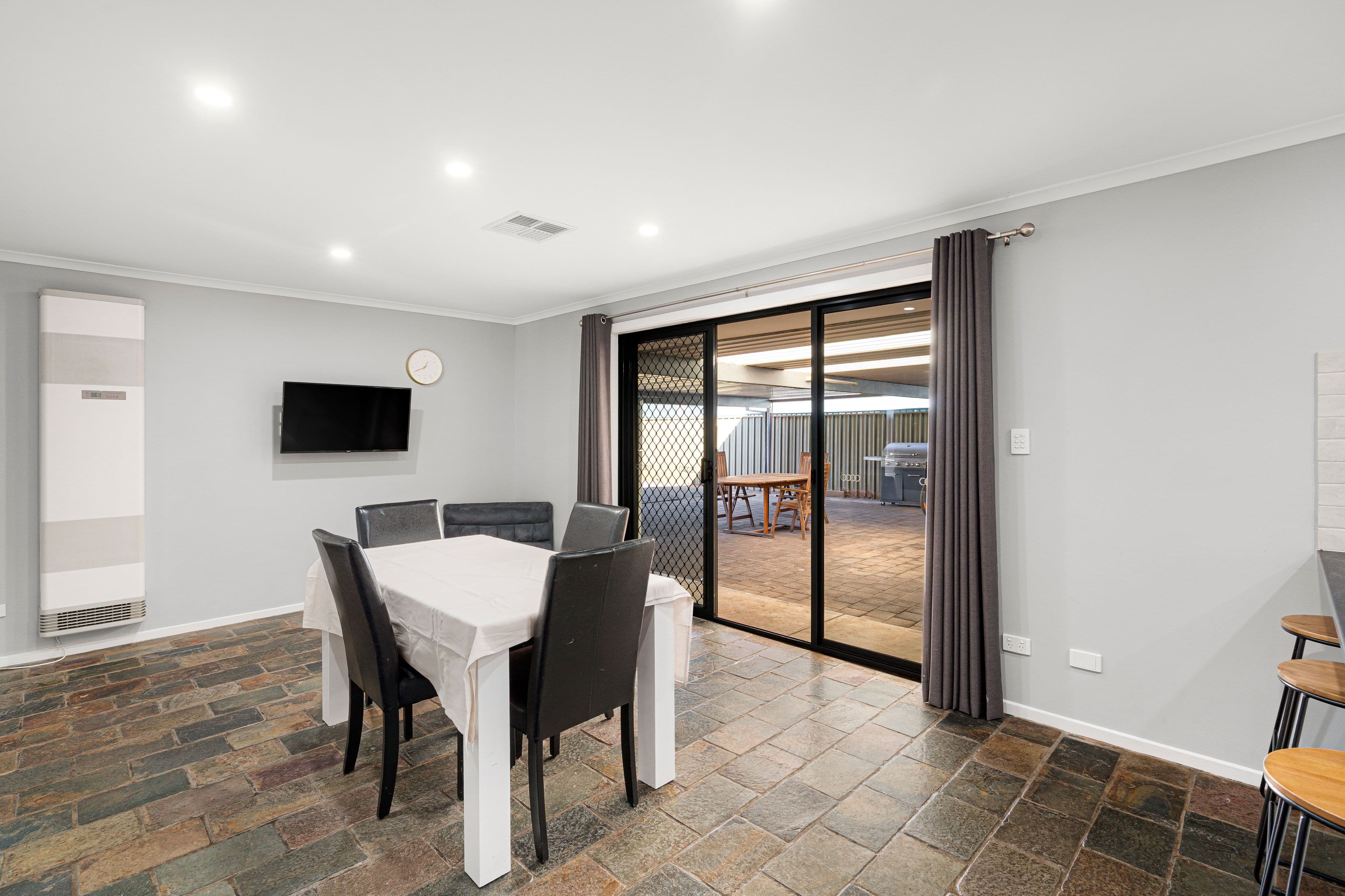 31 Parkview Avenue, Salisbury Downs SA 5108, Salisbury Downs - Thumbnail 7