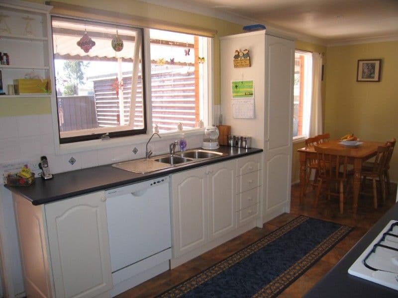18 Cunningham Place, SOUTH WINDSOR NSW 2756, South Windsor - Thumbnail 2