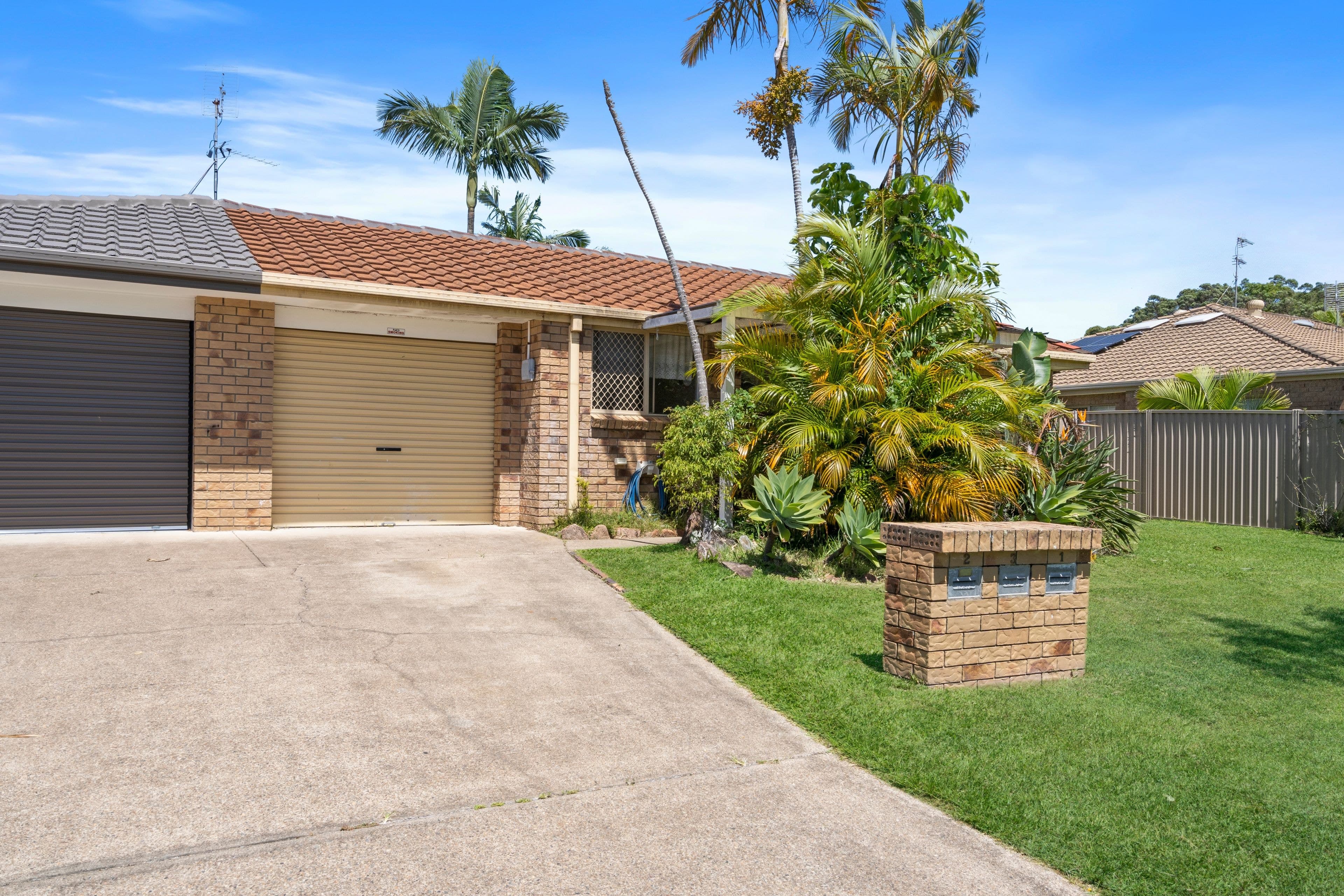 3 Stephanie Court, Labrador QLD 4215, Labrador - Image 1