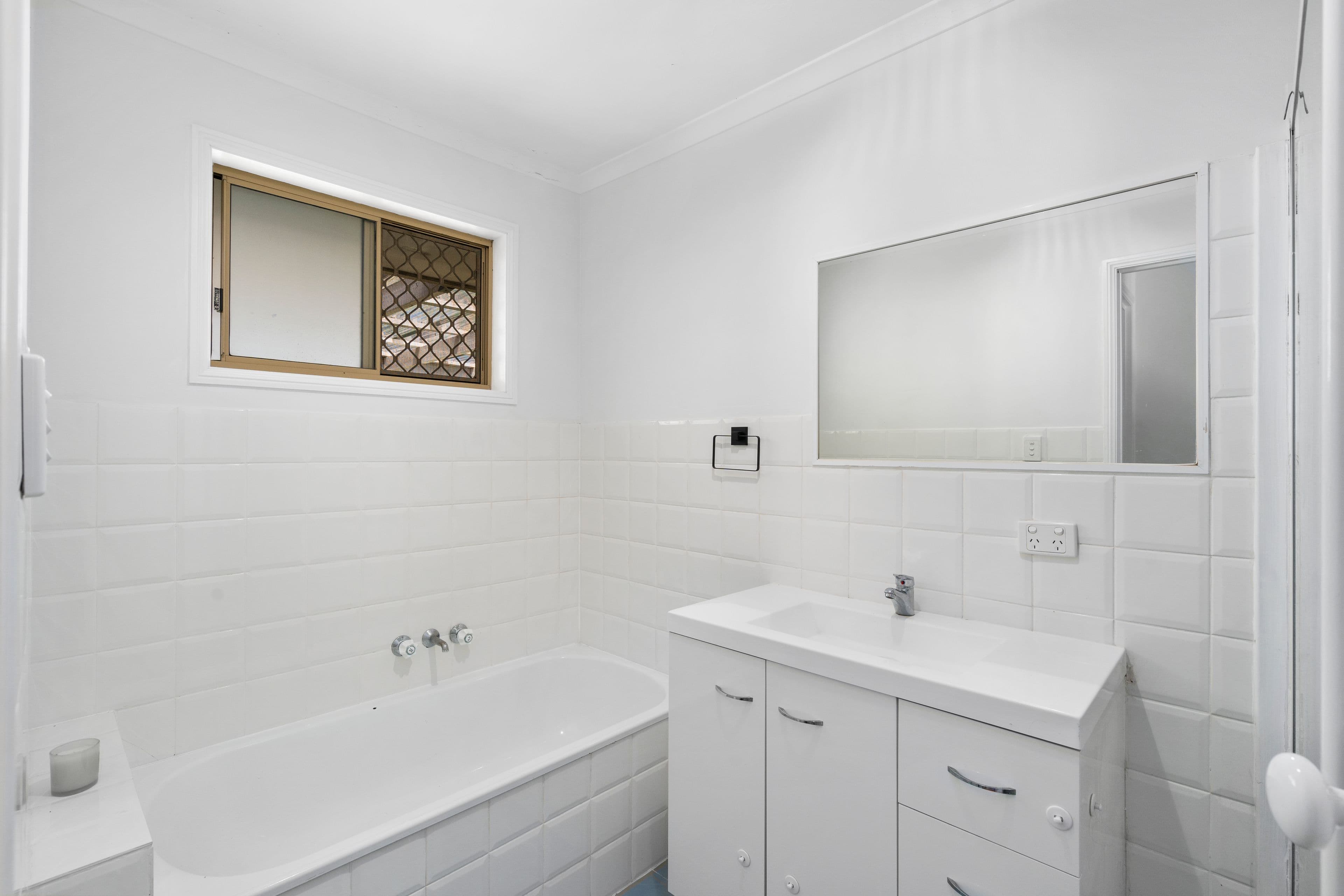 3 Stephanie Court, Labrador QLD 4215, Labrador - Thumbnail 5