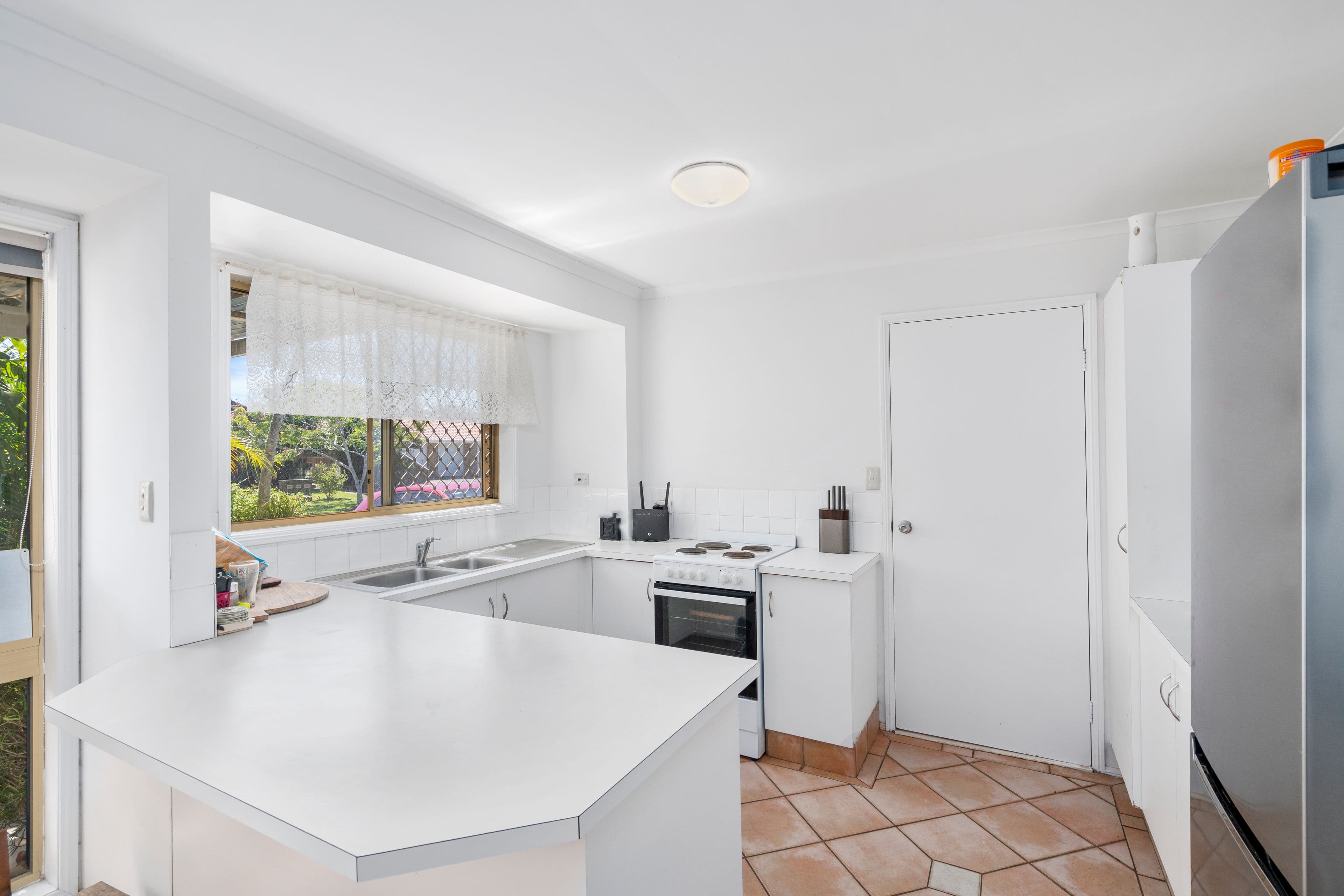 3 Stephanie Court, Labrador QLD 4215, Labrador - Thumbnail 7