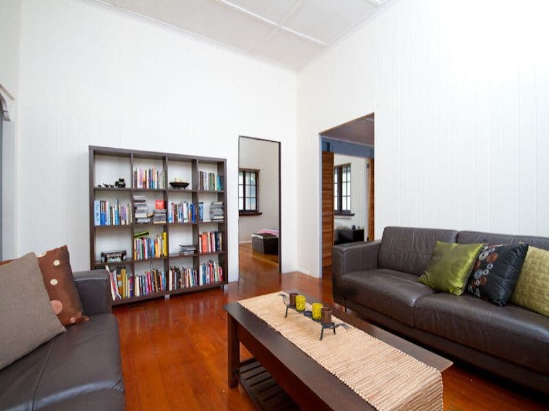 404 McCoombe Street, MOOROOBOOL QLD 4870, Mooroobool - Thumbnail 2