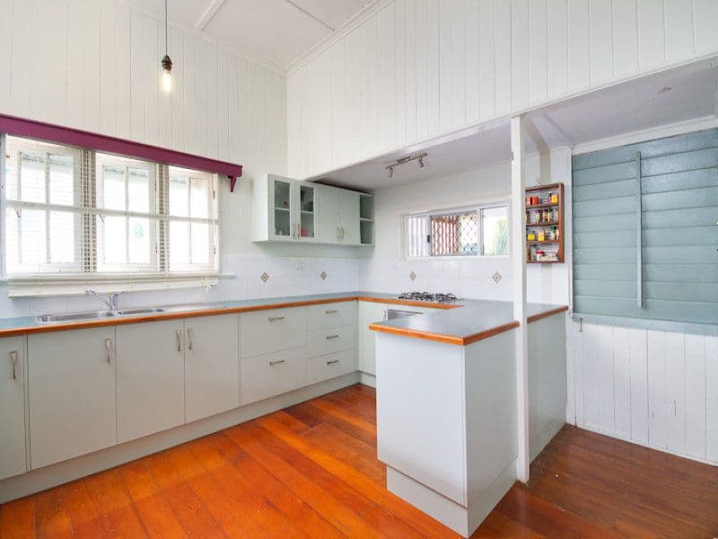 404 McCoombe Street, MOOROOBOOL QLD 4870, Mooroobool - Thumbnail 4