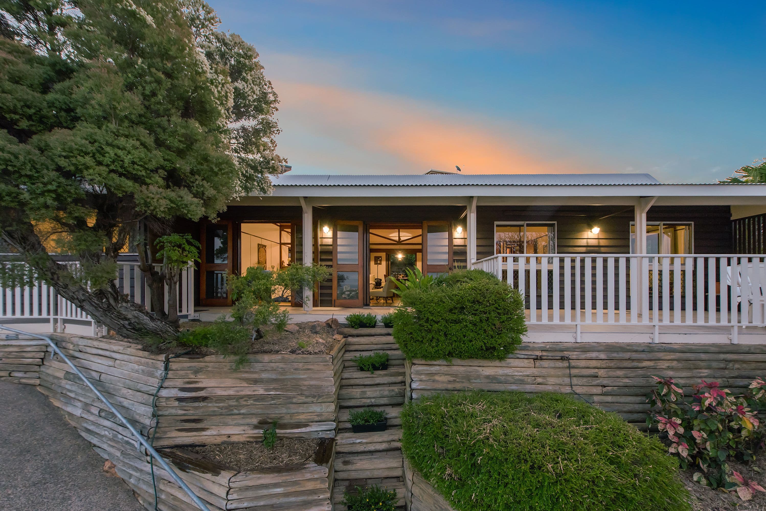 6 Cottesmore Crescent, Castle Hill QLD 4810, Castle Hill - Thumbnail 2
