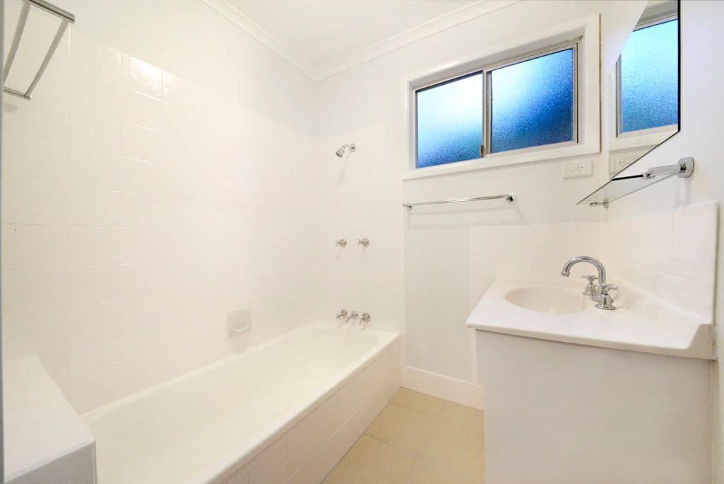 24 Stewart Drive, Cannonvale QLD 4802, Cannonvale - Thumbnail 5