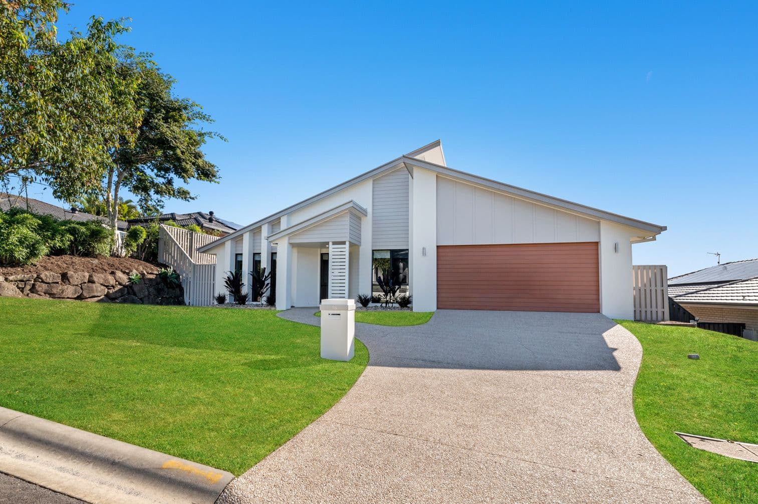 18 Laughlen Chase, Pacific Pines QLD 4211, Pacific Pines - Image 1