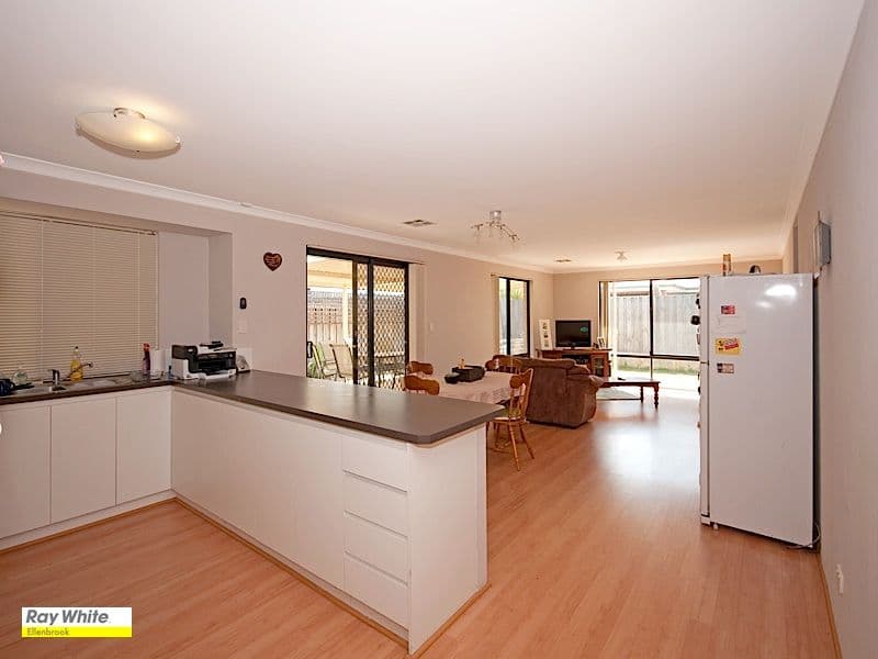 19 Heirisson Turn, ELLENBROOK WA 6069, Ellenbrook - Thumbnail 3